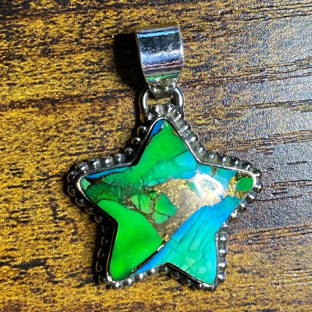 Star-Shaped  Peacock Dahlia Turquoise set in 925 SterlingSilver Pendant